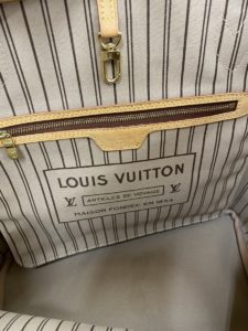 Inside a Luxury Handbag